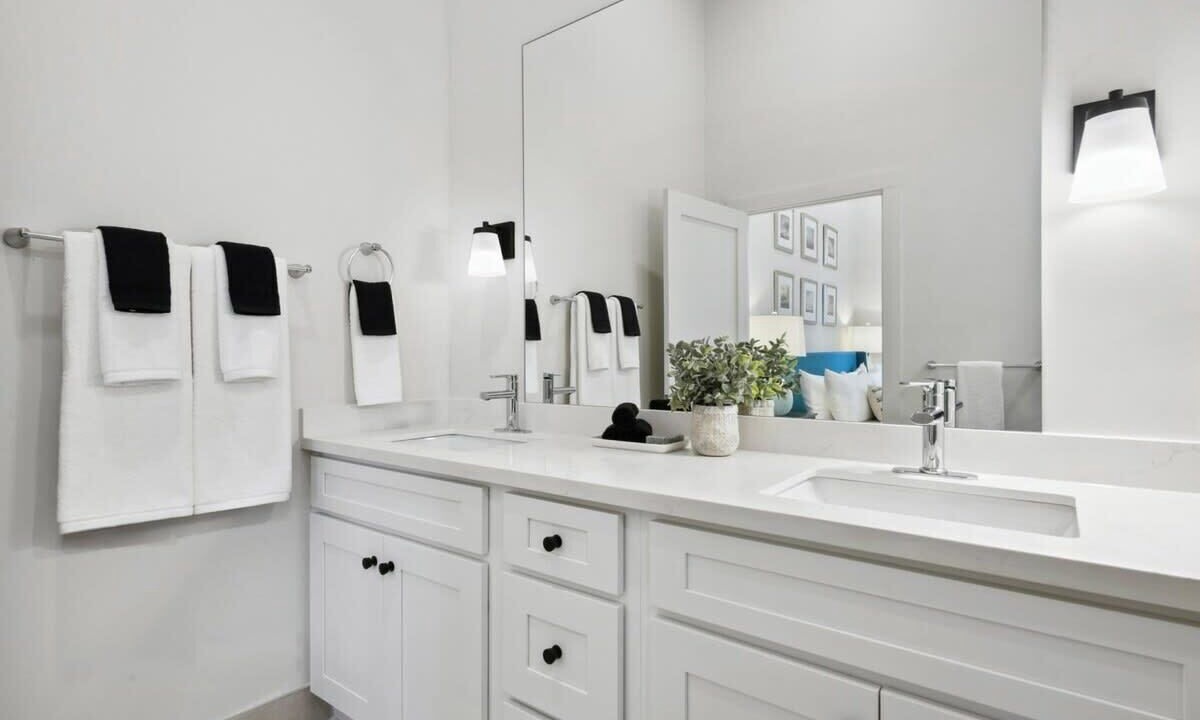Photo of Bathroom in Bay St Louis