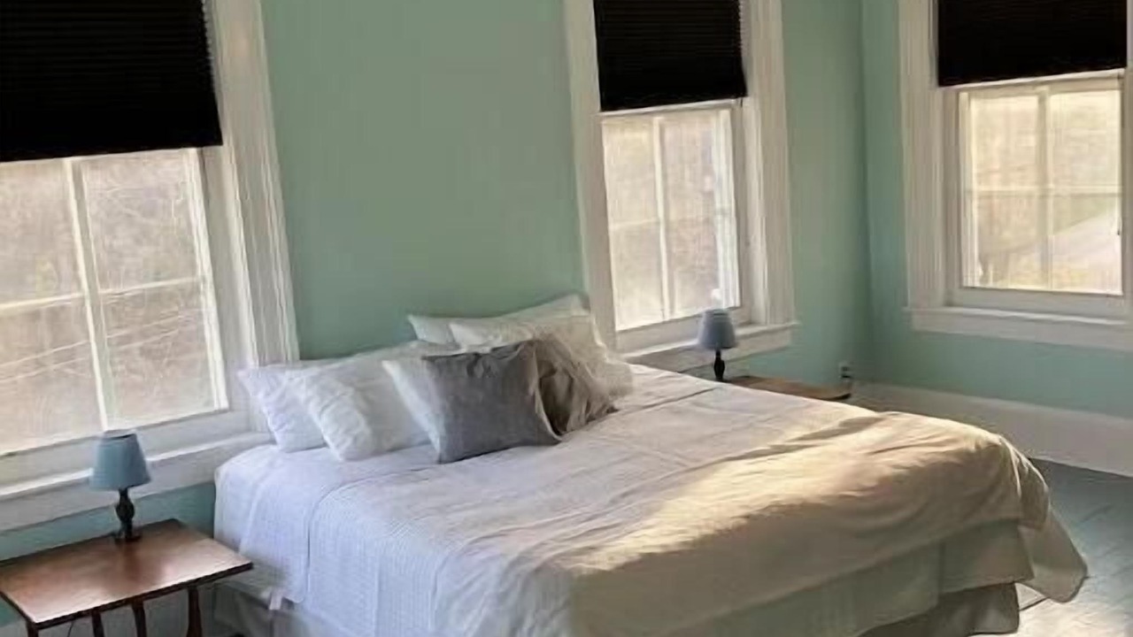 Photo of Bedroom in Dubuque