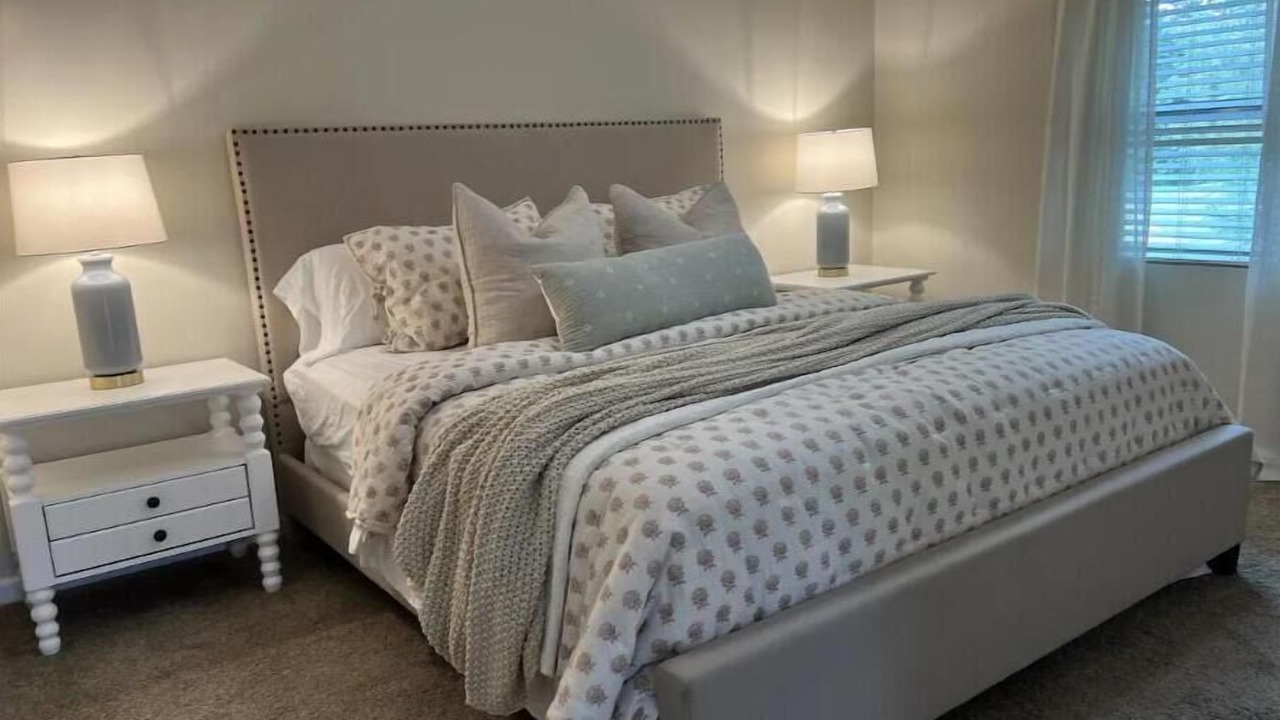 Photo of Bedroom in Lake Shore