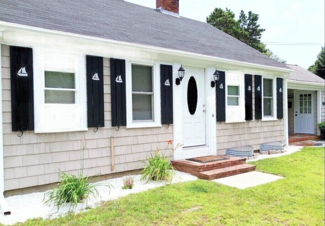 Photo of Others in Hyannis