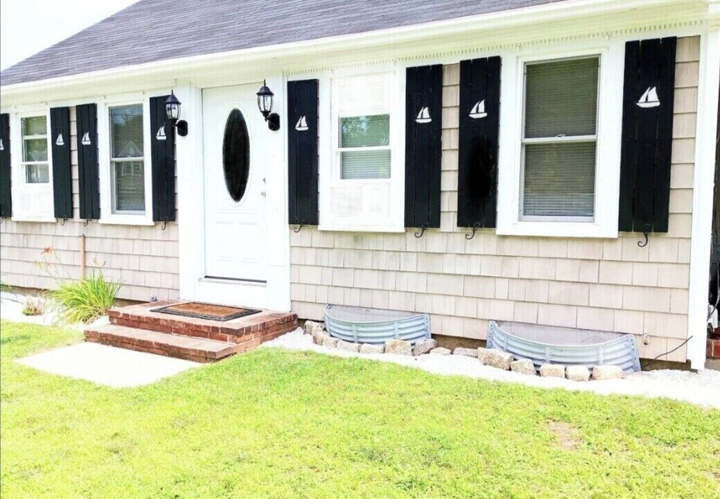Photo of Others in Hyannis