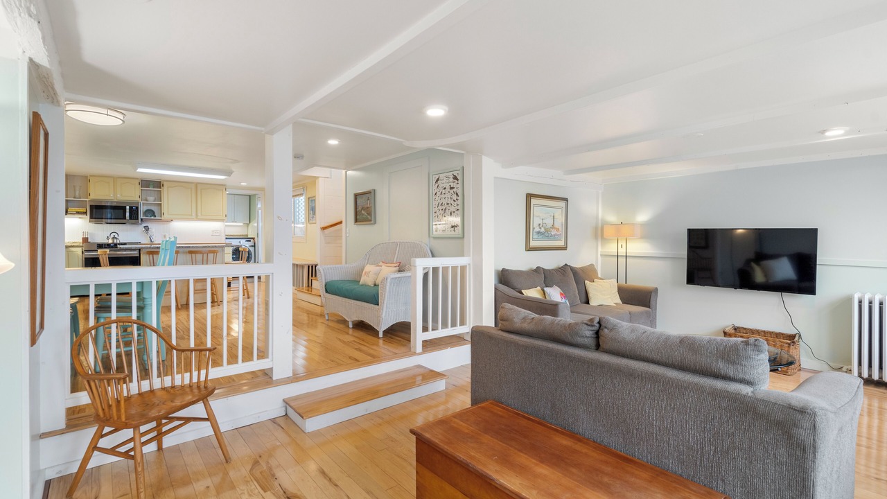 Photo of Livingroom in Gloucester
