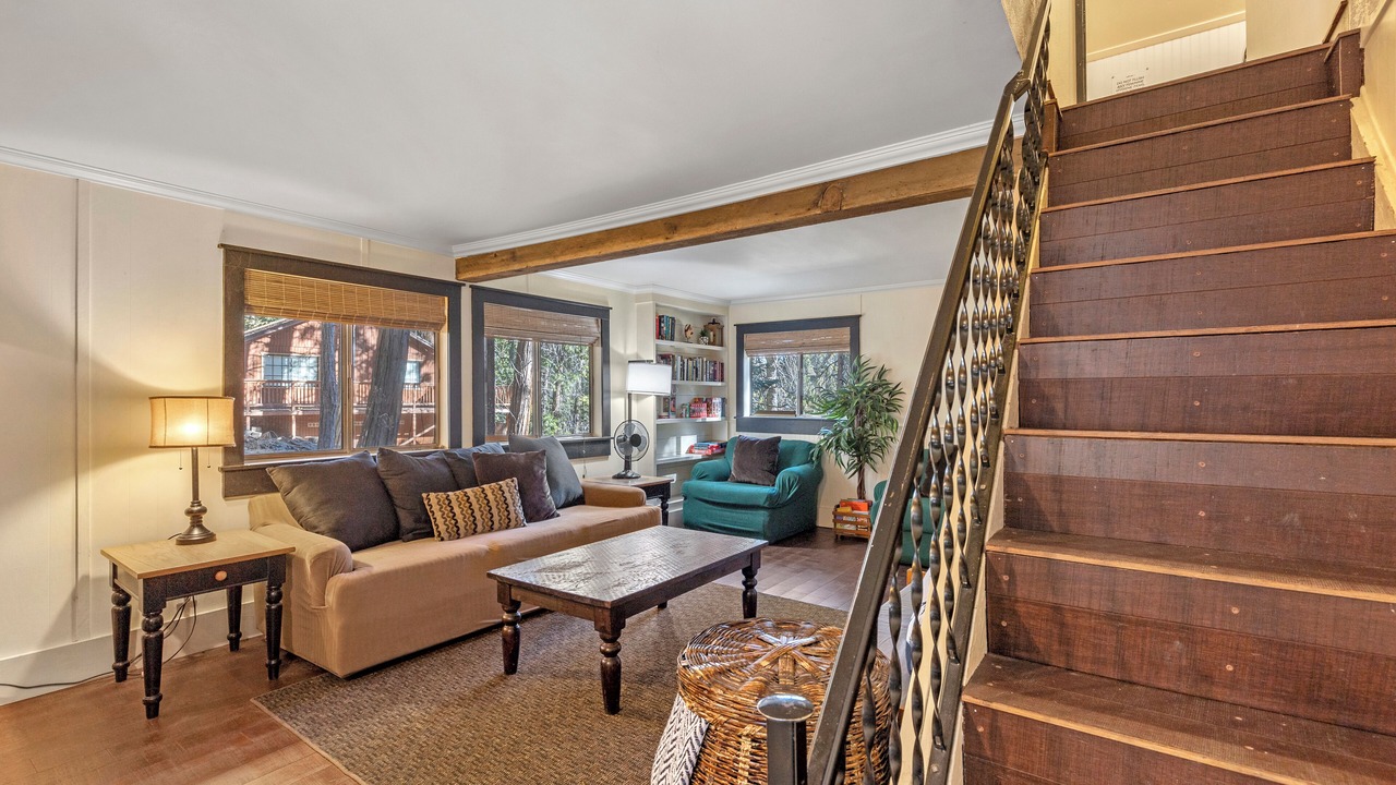 Photo of Livingroom in Alta Sierra