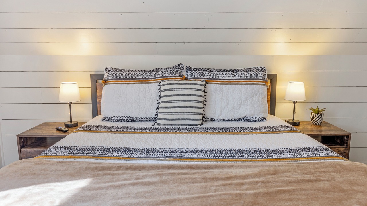 Photo of Bedroom in Alta Sierra