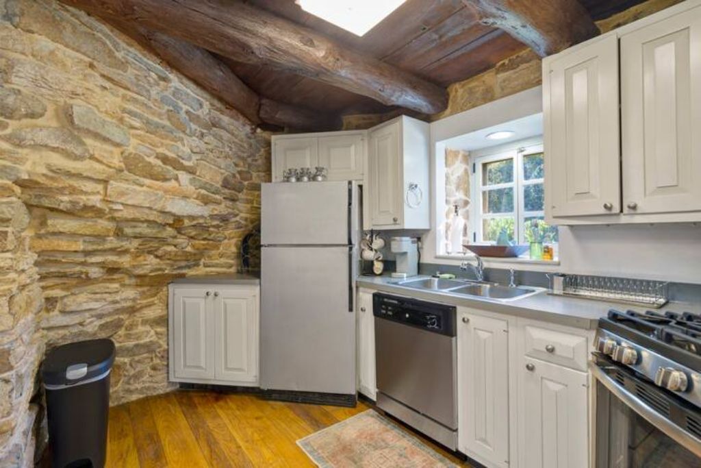 Photo of Kitchen in Round Hill