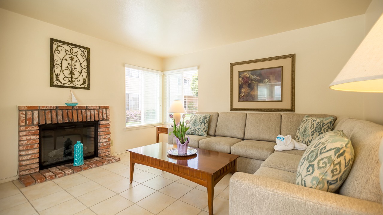 Photo of Livingroom in Oxnard Shores
