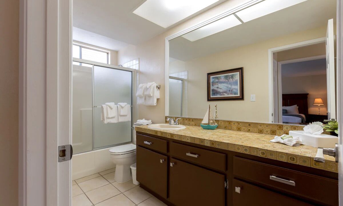 Photo of Bathroom in Oxnard Shores