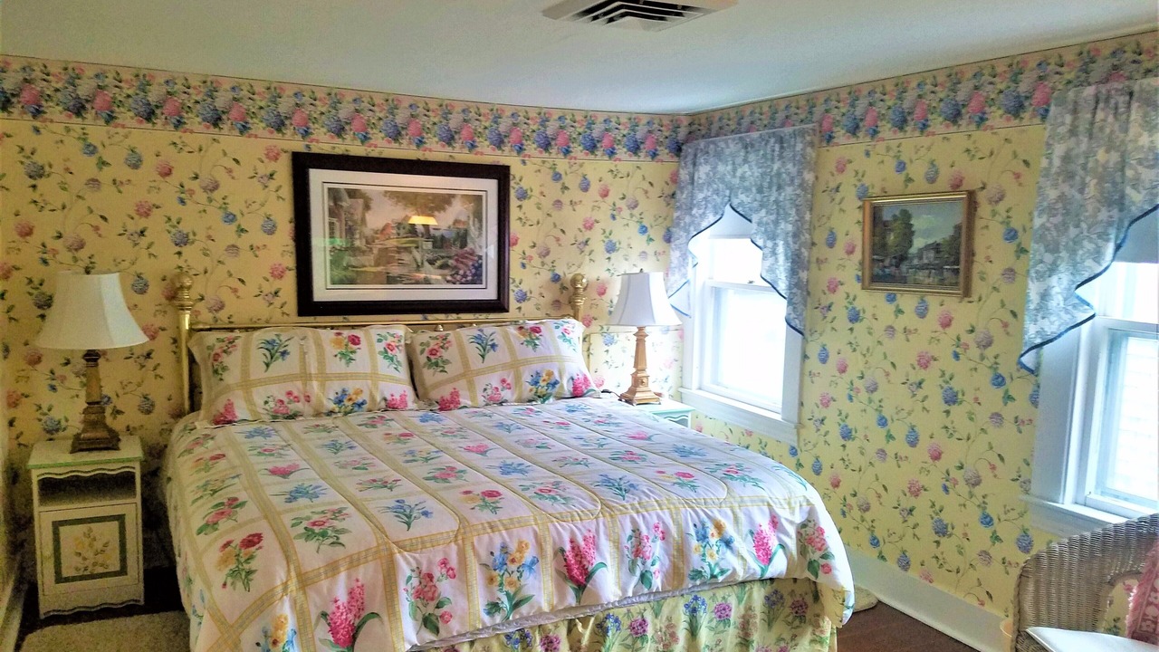 Photo of Bedroom in West Yarmouth
