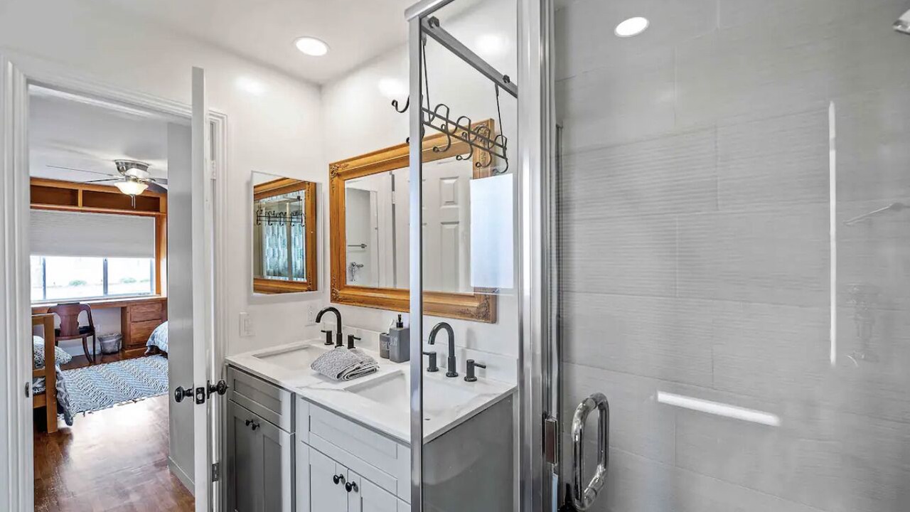 Photo of Bathroom in Carriage Square
