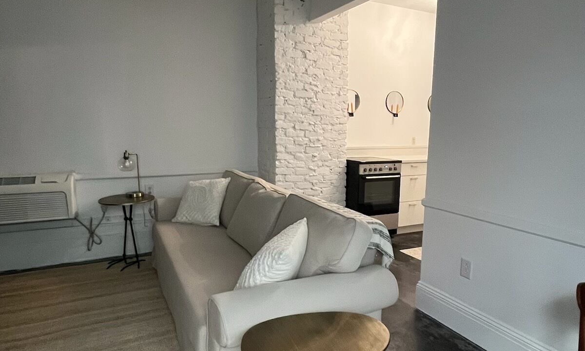 Photo of Livingroom in Irish Channel