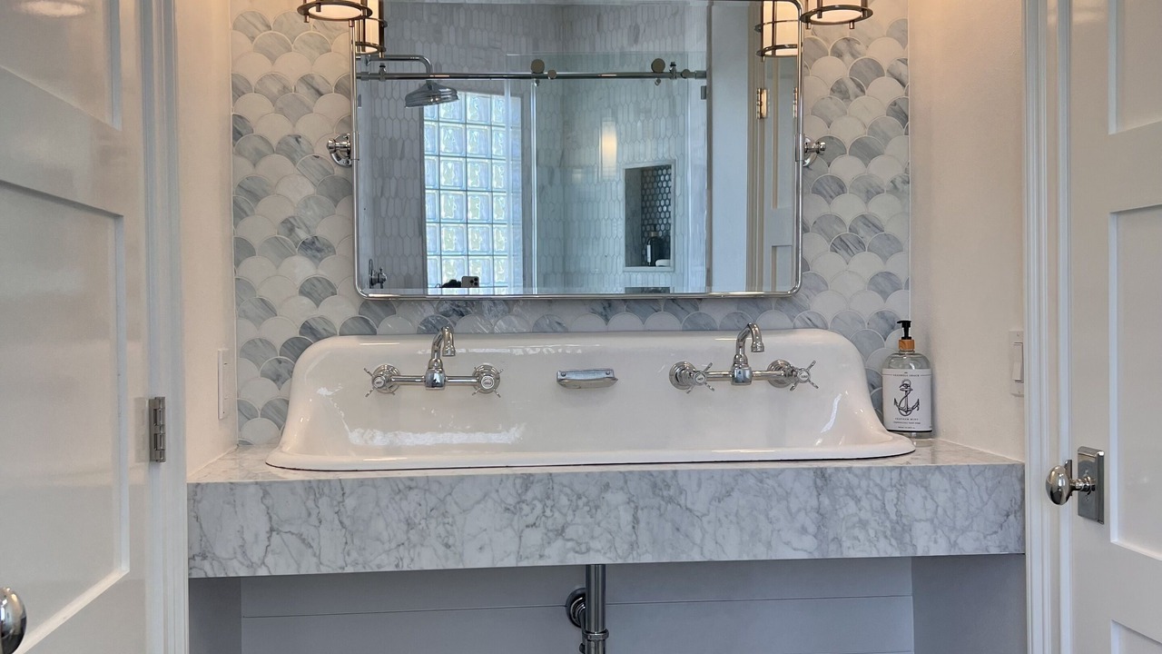 Photo of Bathroom in Hollywood
