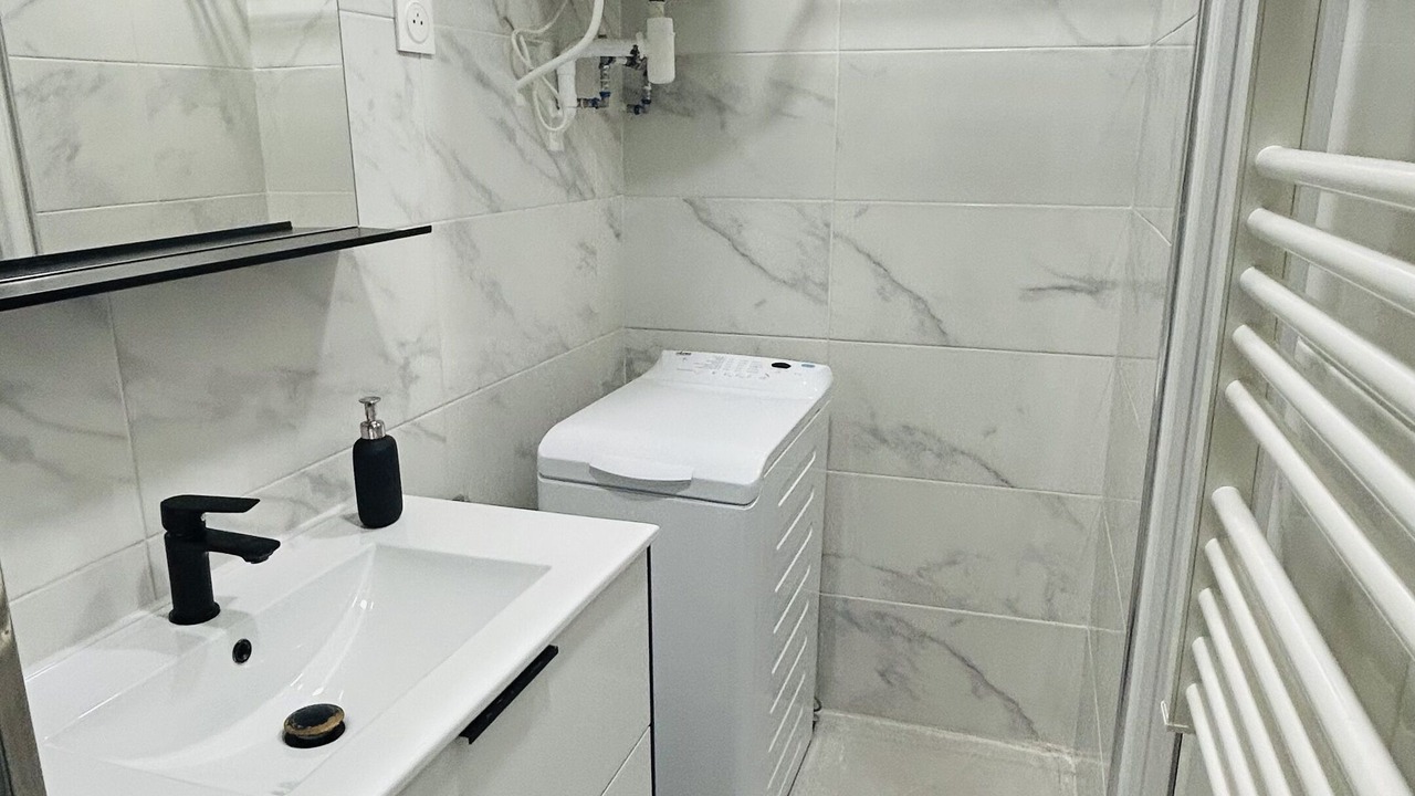 Photo of Bathroom in Batignolles