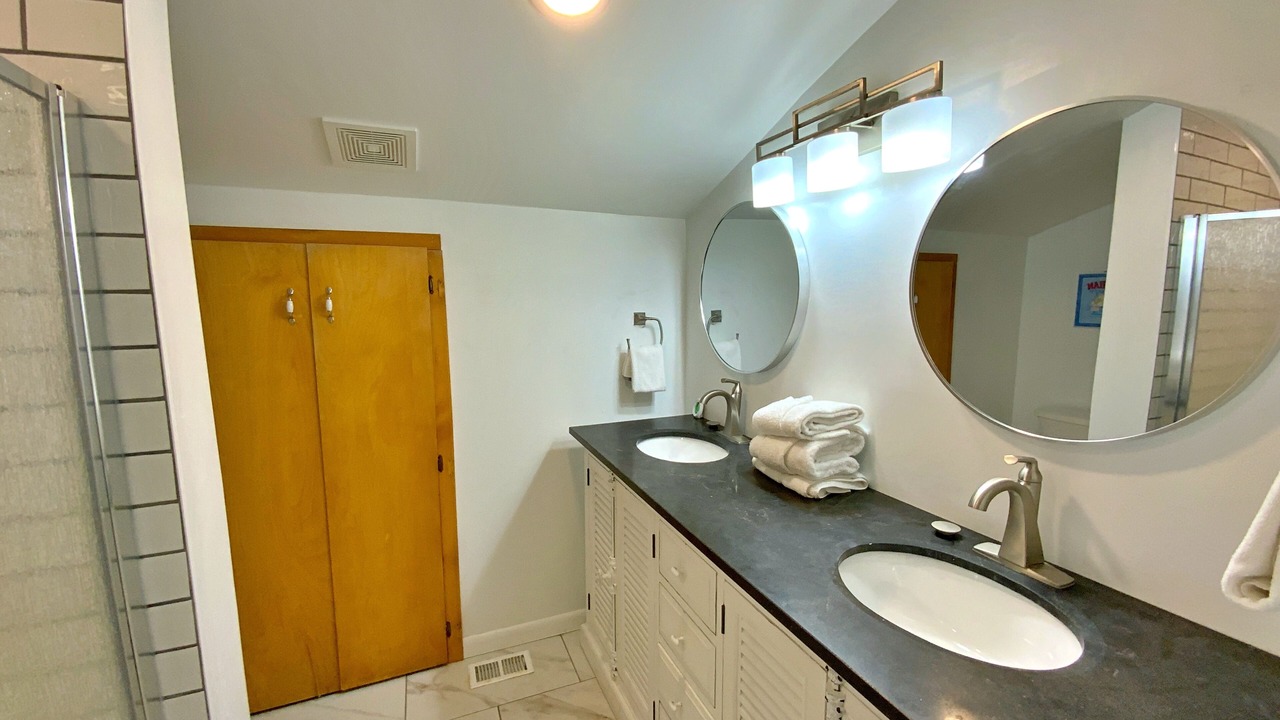 Photo of Bathroom in Surf Side Shores