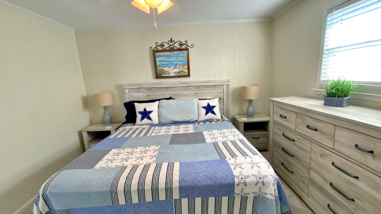 Photo of Bedroom in Surf Side Shores