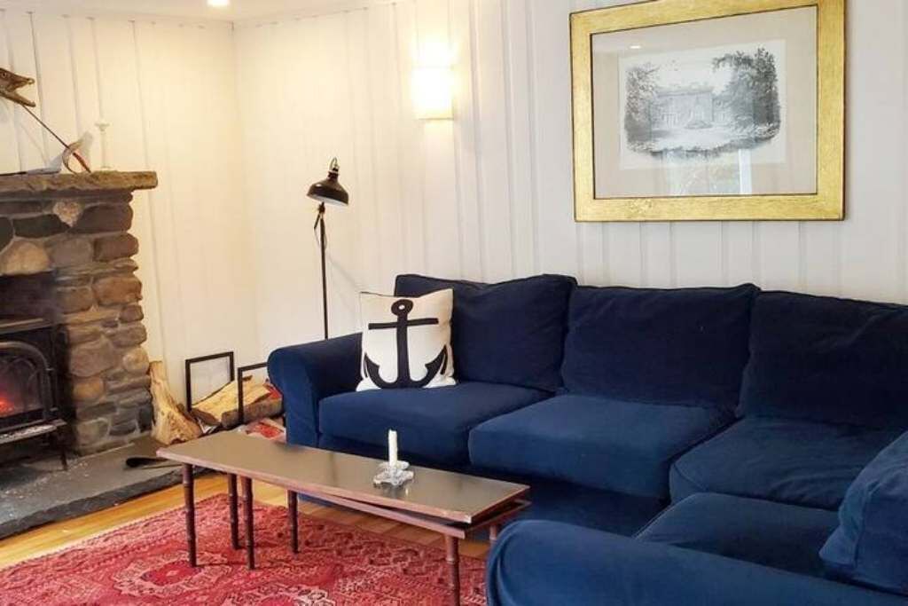 Photo of Livingroom in Jamestown