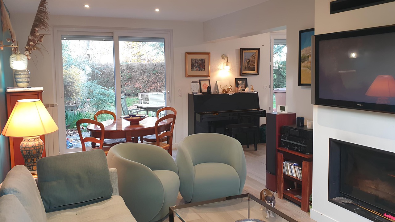 Photo of Livingroom in Les-Loges-en-Josas
