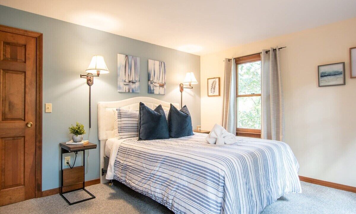 Photo of Bedroom in South Chatham