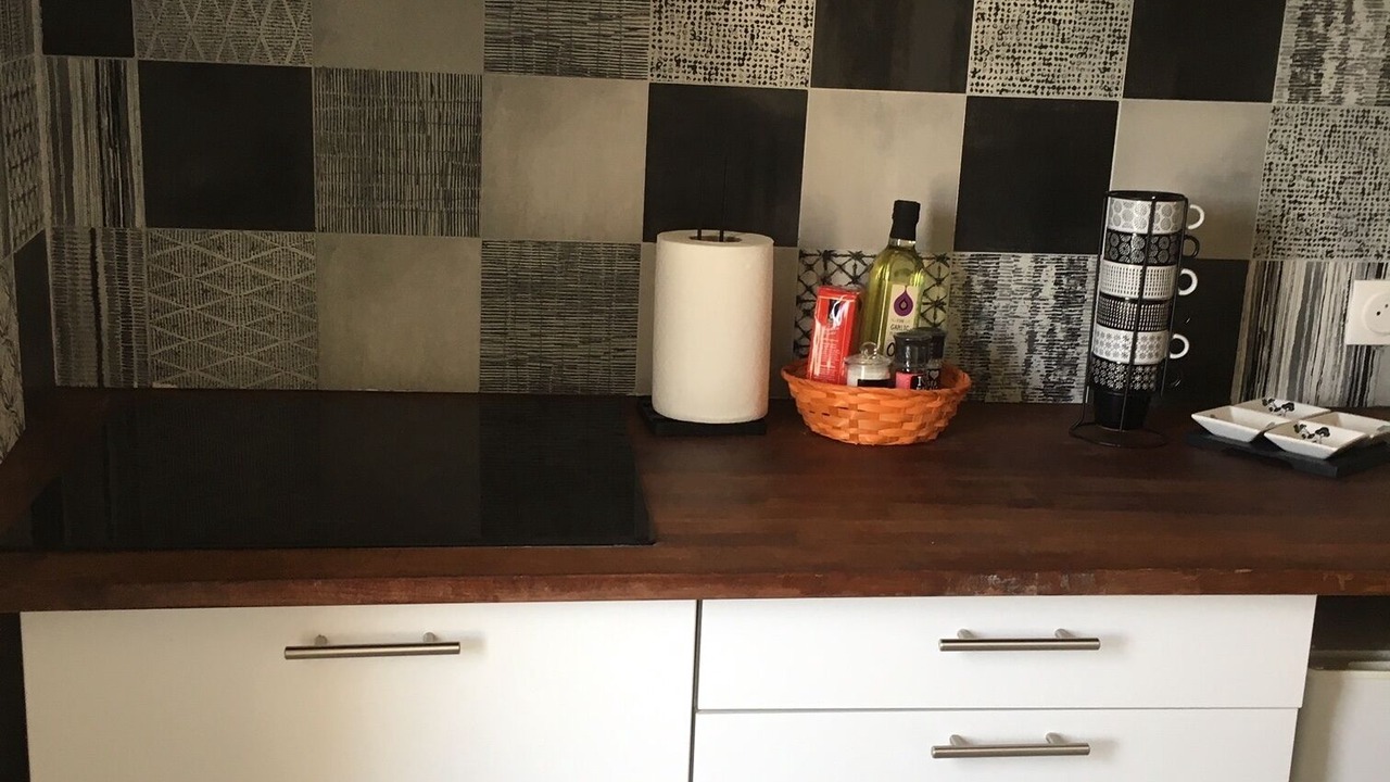 Photo of Kitchen in Stains