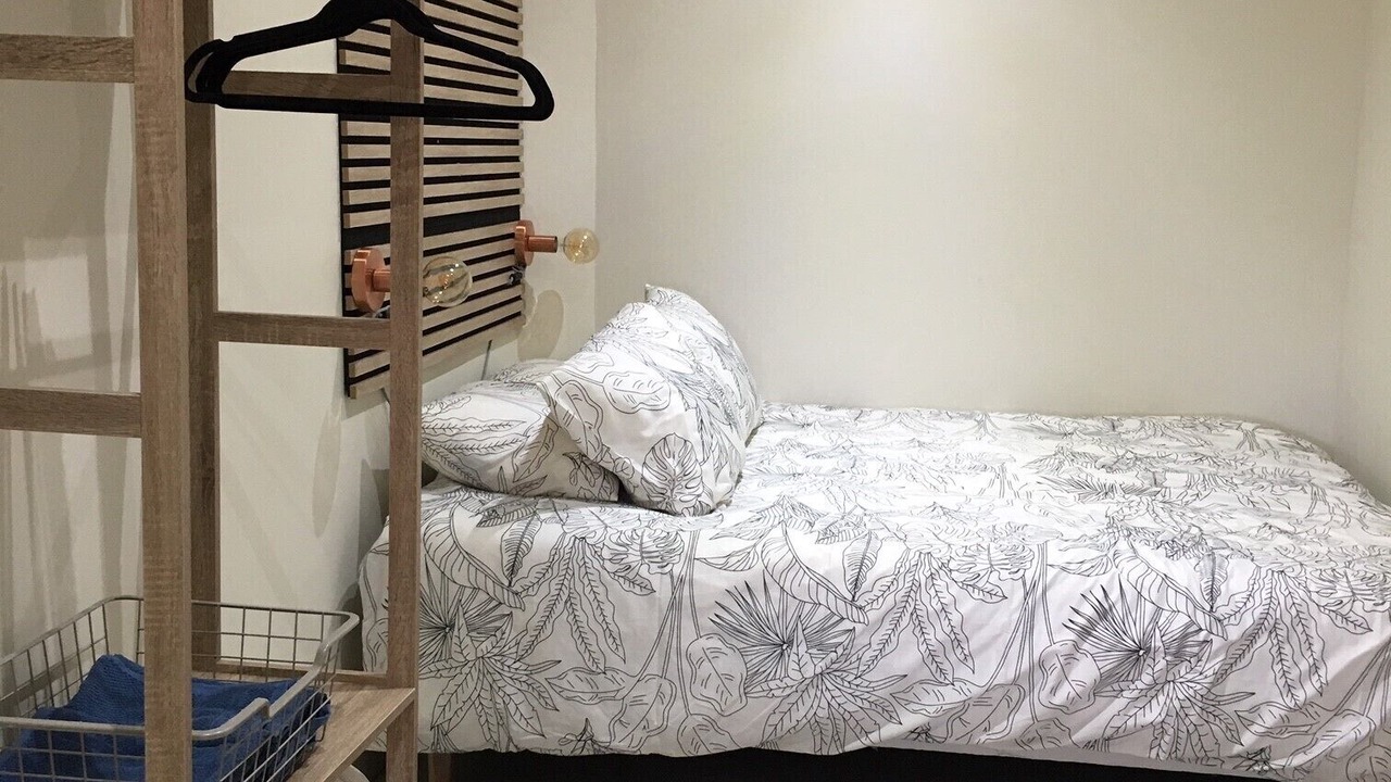 Photo of Bedroom in Stains