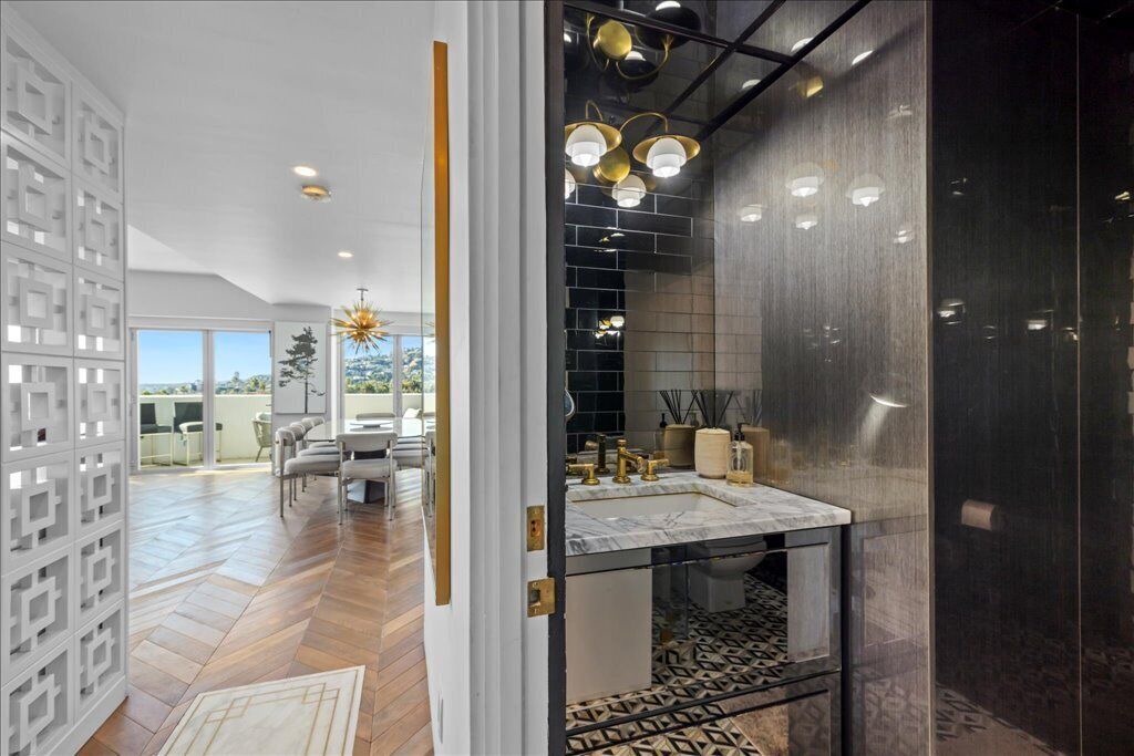 Photo of Bathroom in Hollywood