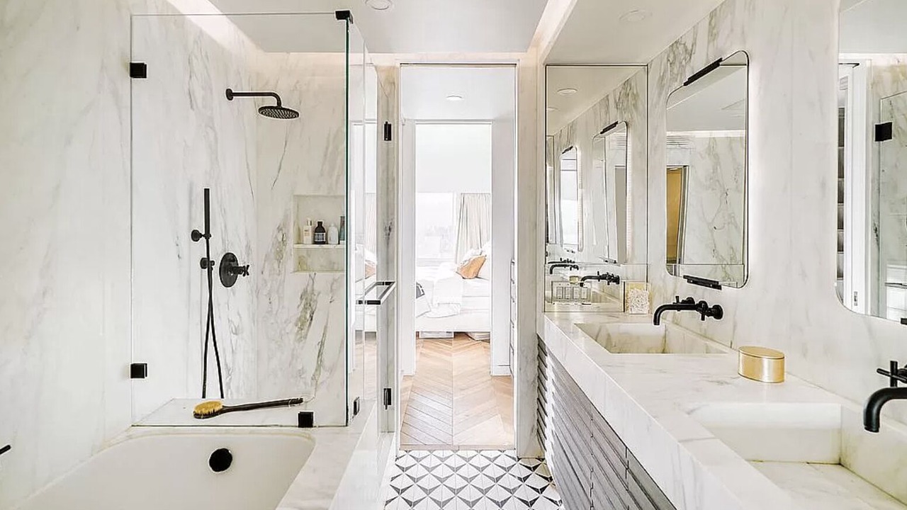 Photo of Bathroom in Hollywood