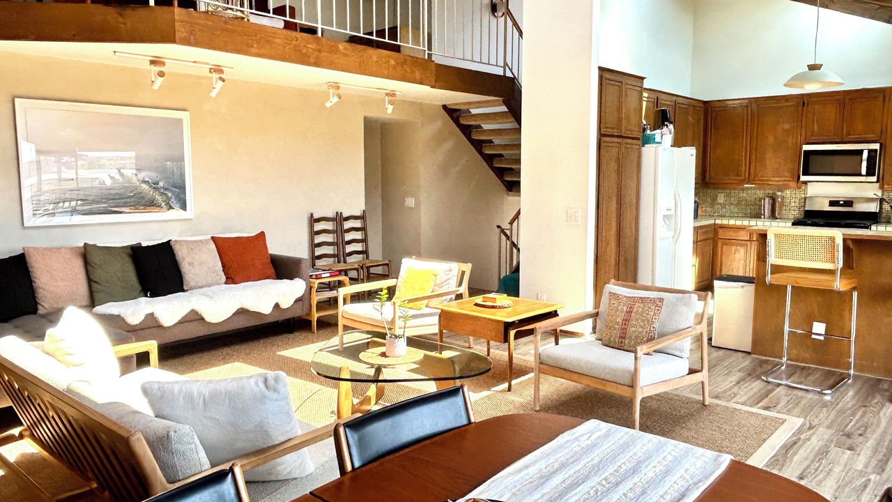 Photo of Livingroom in Pierpont Bay