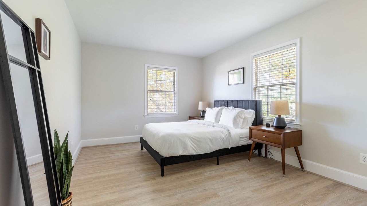 Photo of Bedroom in Old Town North