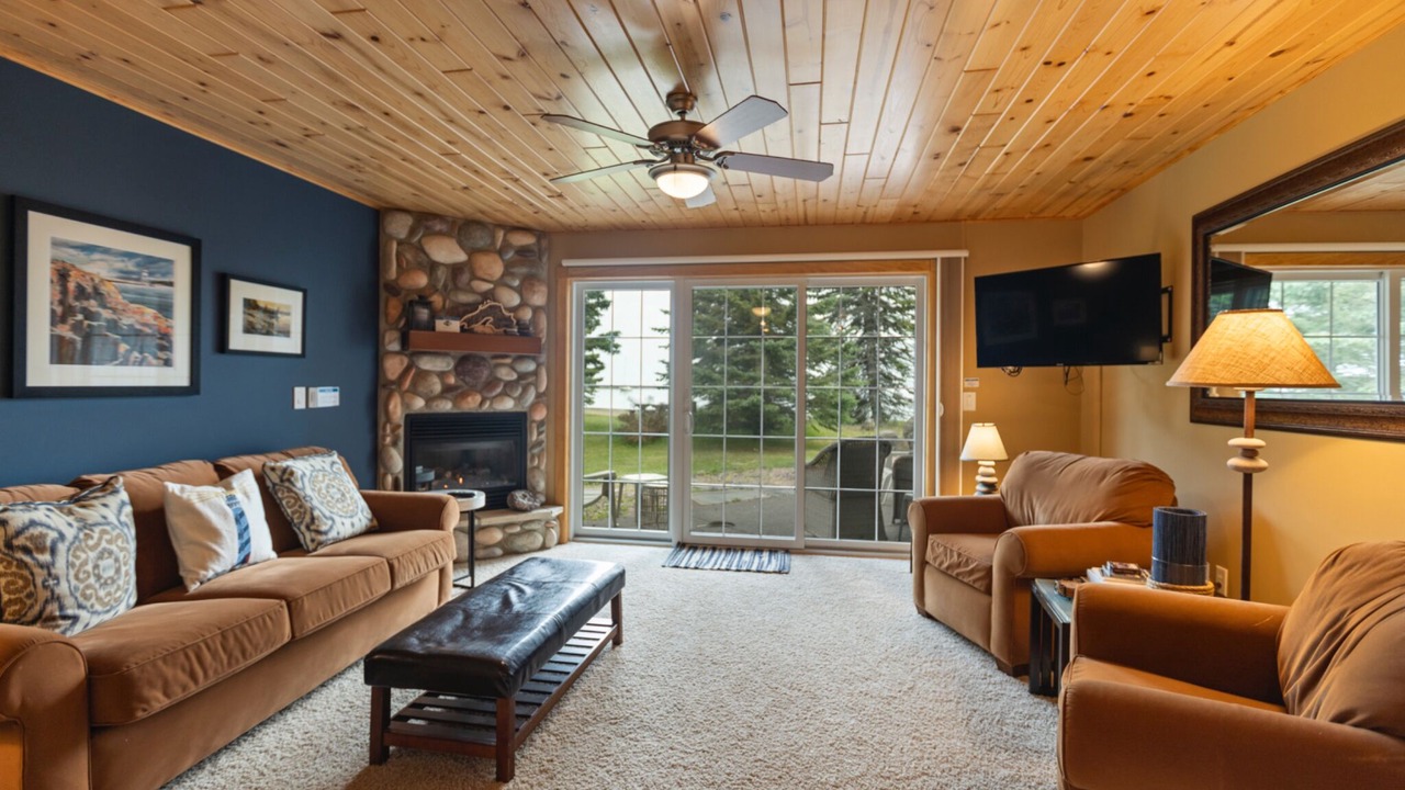 Photo of Bedroom in Grand Marais