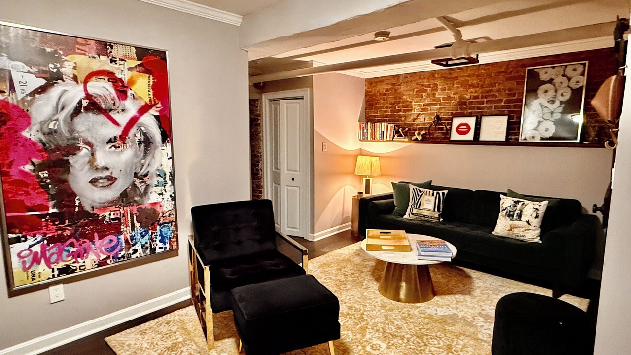Photo of Livingroom in Beacon Hill