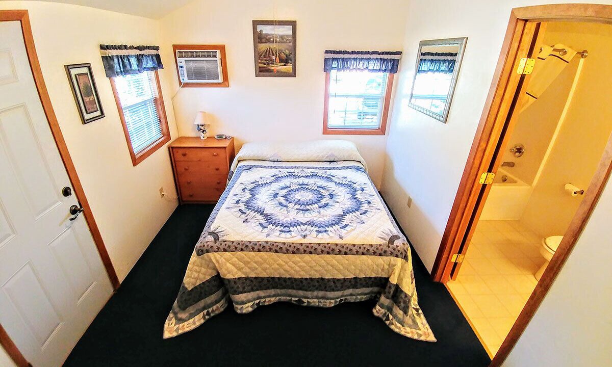 Photo of Bedroom in Hill City