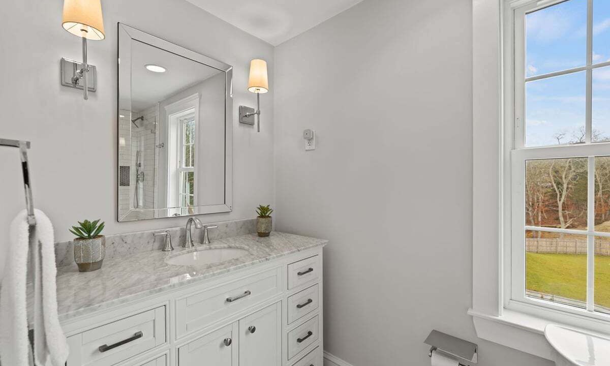 Photo of Bathroom in East Orleans