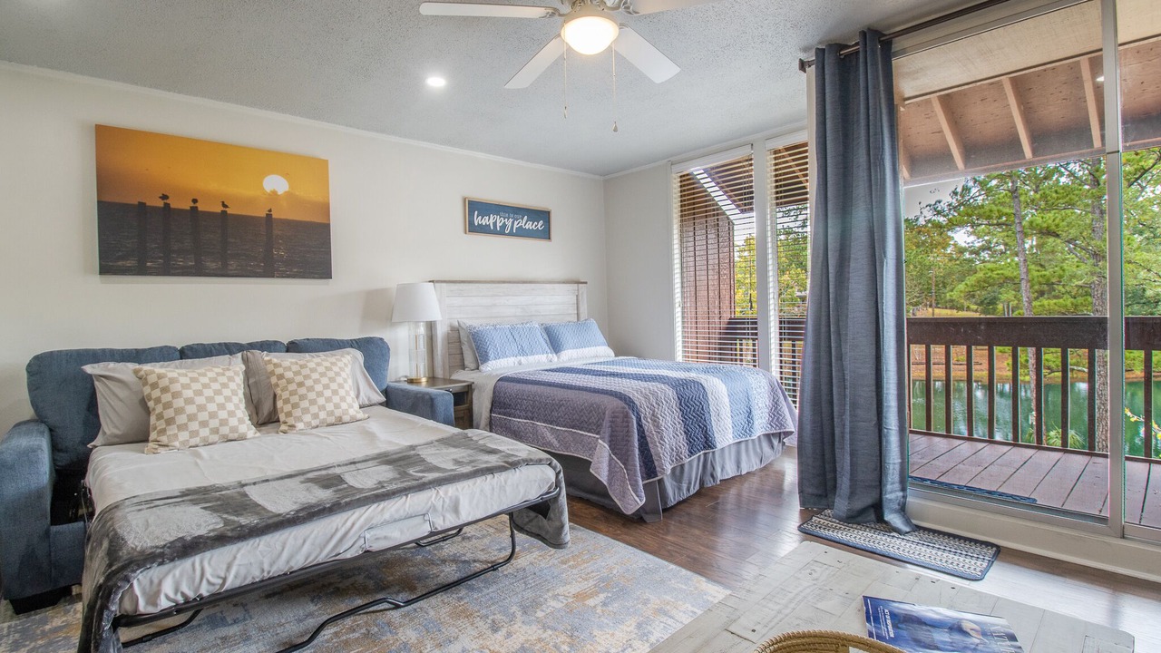 Photo of Bedroom in Diamondhead