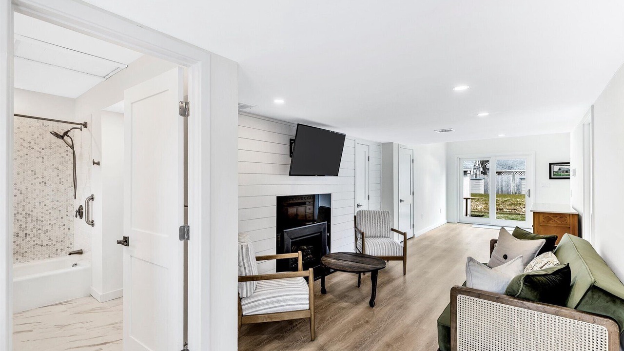 Photo of Livingroom in South Yarmouth