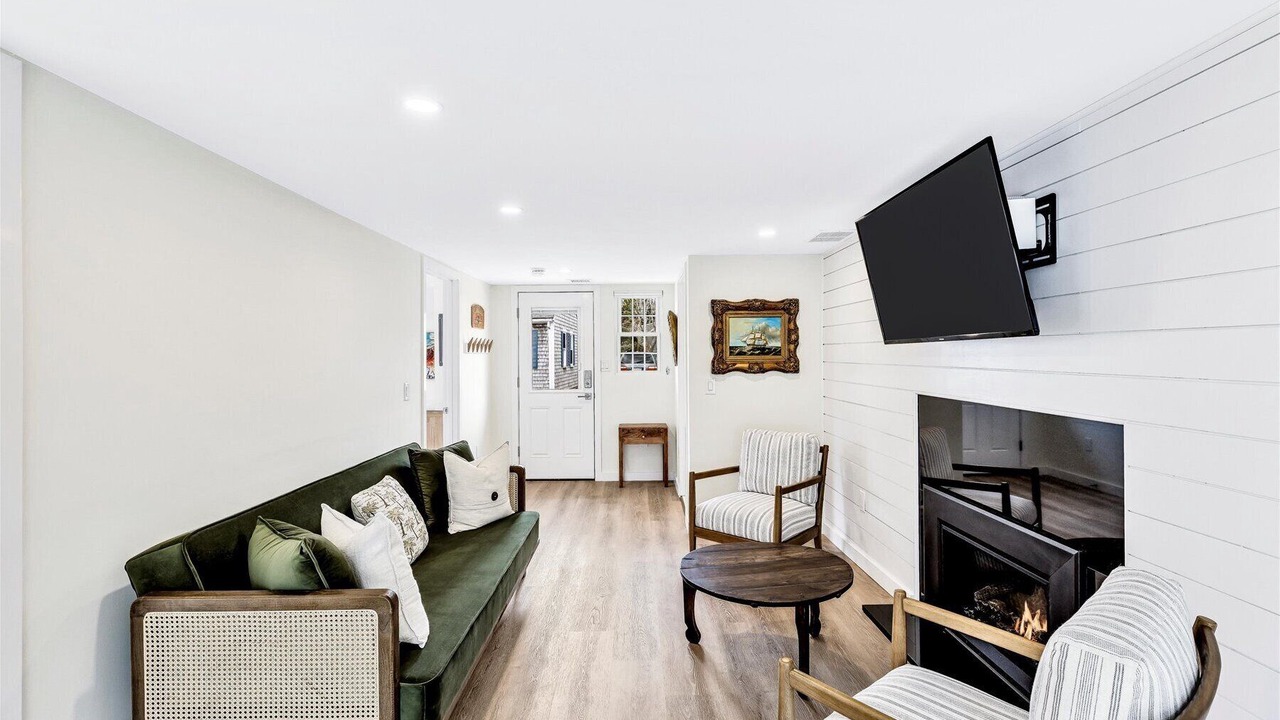 Photo of Livingroom in South Yarmouth