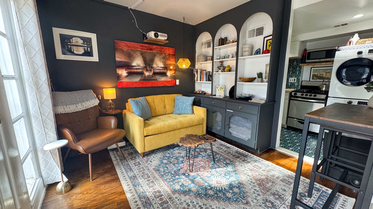 Photo of Livingroom in Capitol Hill