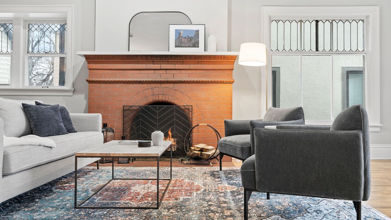 Photo of Livingroom in Kenwood