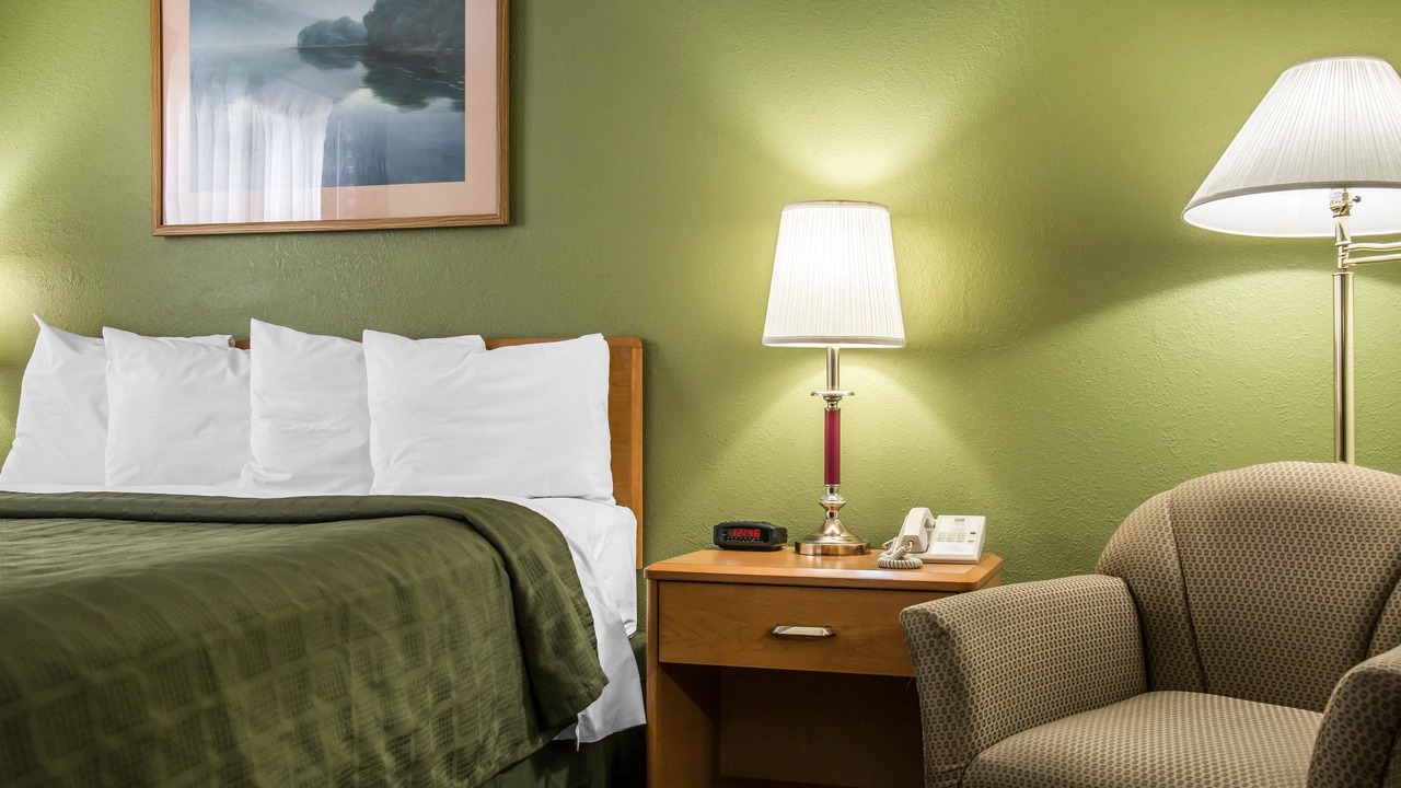 Photo of Bedroom in Hudson