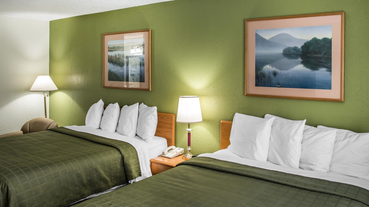 Photo of Bedroom in Hudson