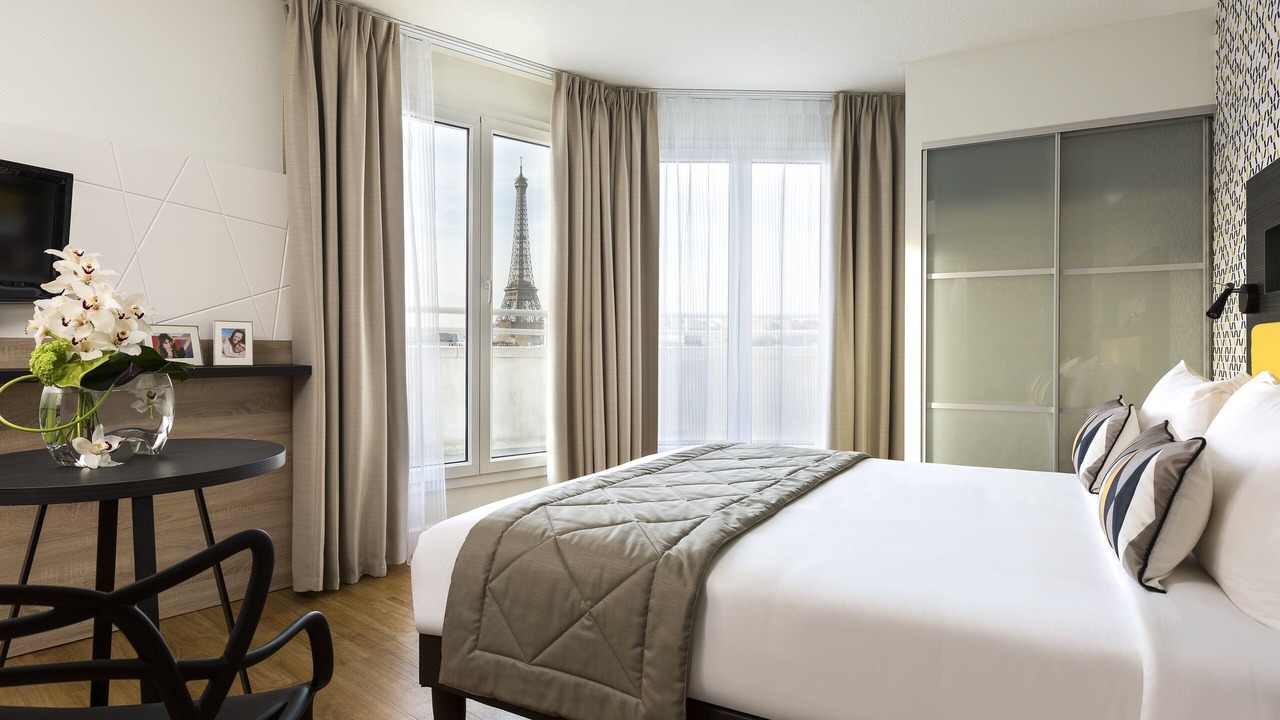 Photo of Bedroom in Grenelle