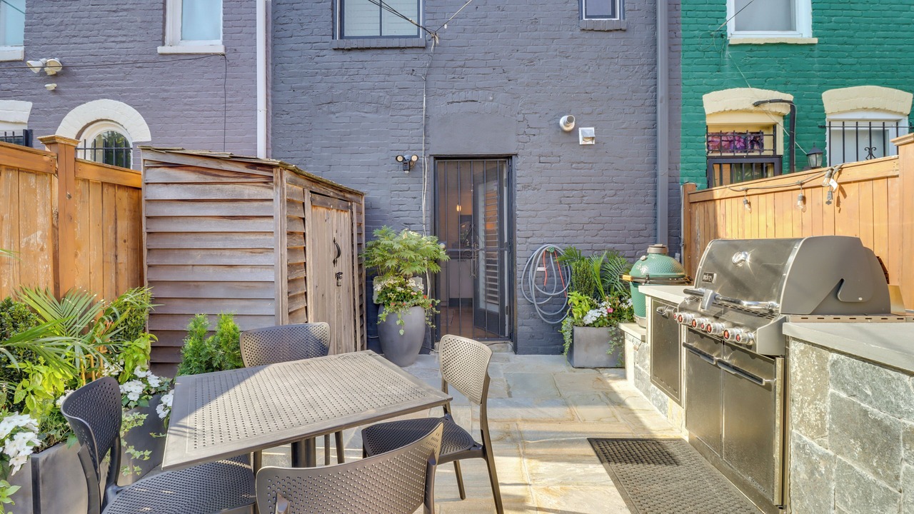 Photo of Outdoor in Le Droit Park