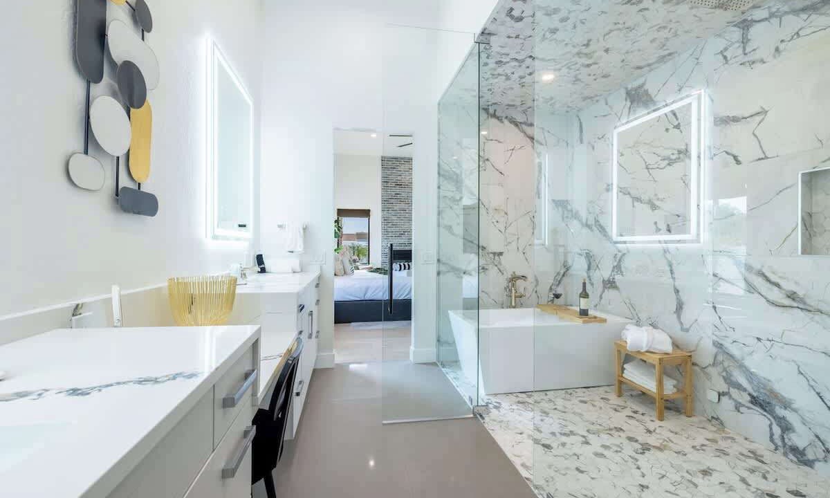 Photo of Bathroom in Thunderbird East