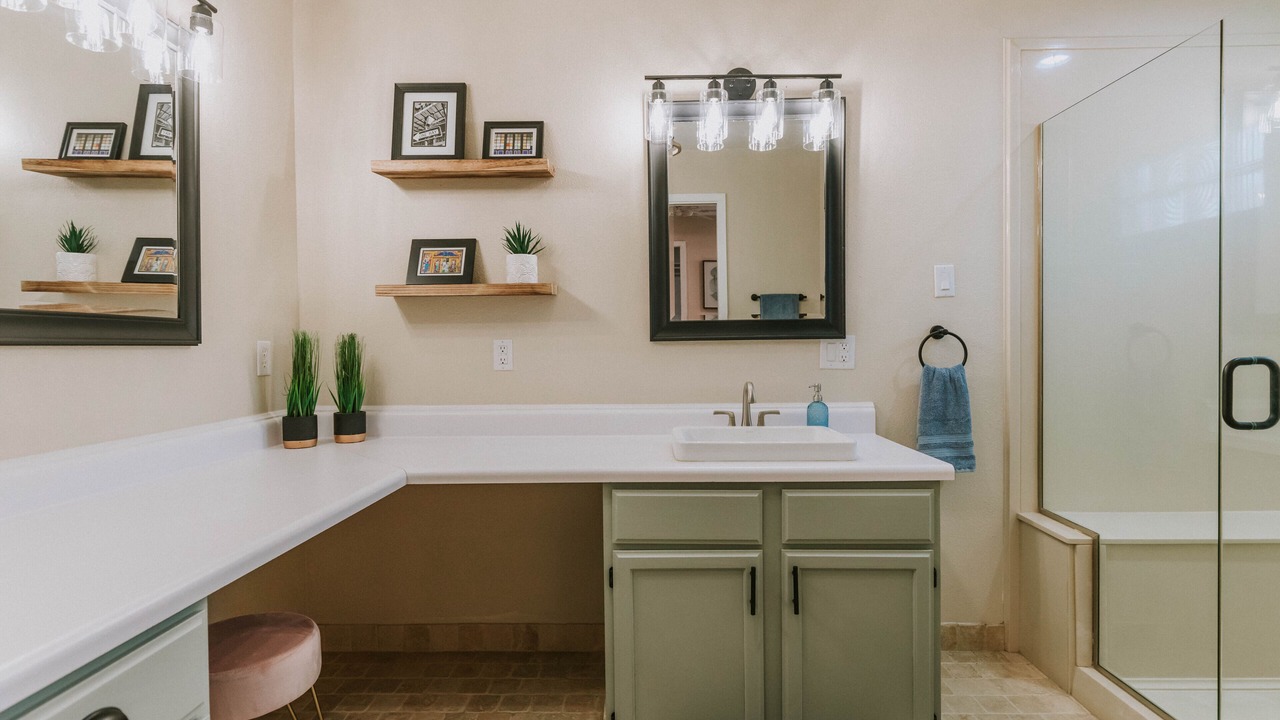 Photo of Bathroom in Ocean Springs