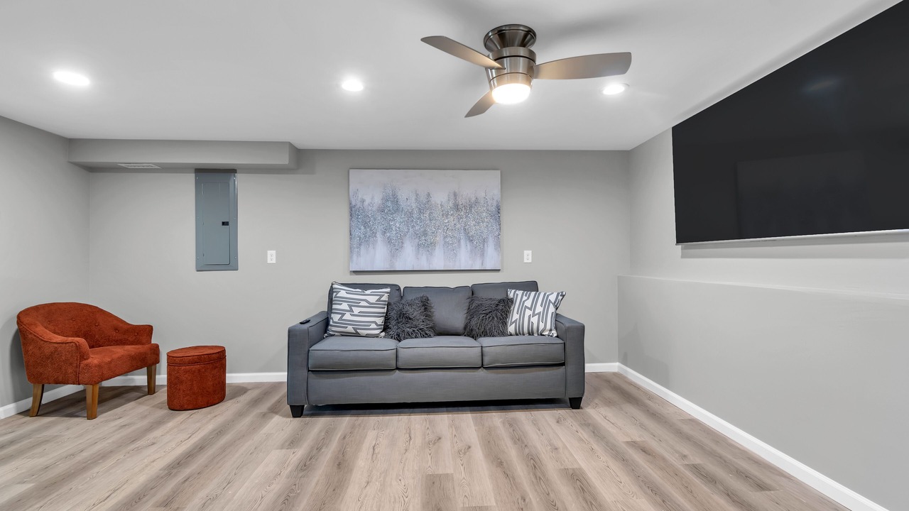 Photo of Livingroom in Lochearn