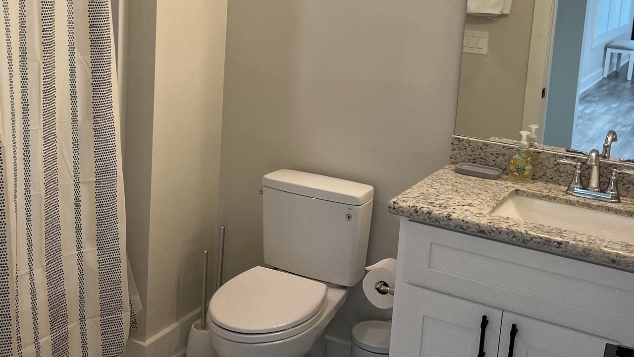 Photo of Bathroom in Ocean Springs