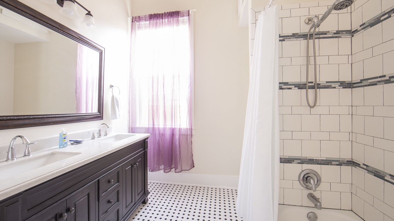 Photo of Bathroom in Seventh Ward