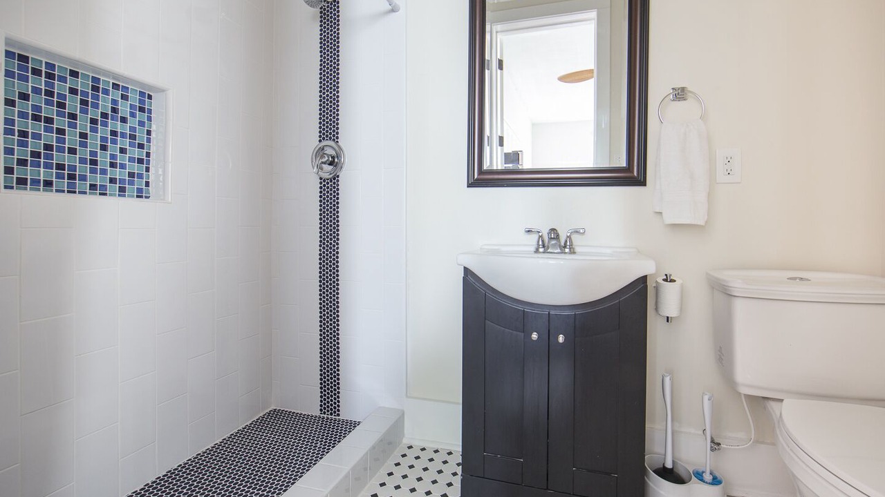 Photo of Bathroom in Seventh Ward