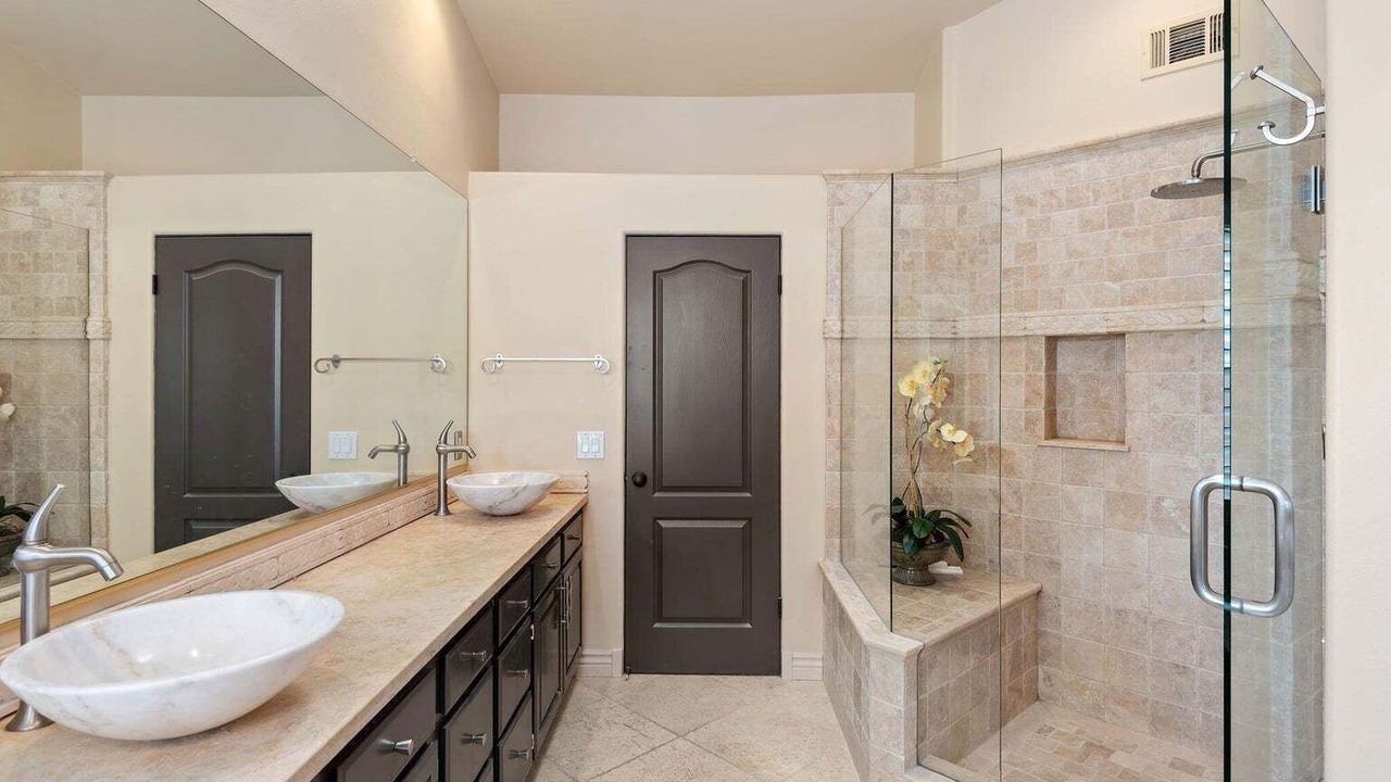 Photo of Bathroom in Toro Canyon