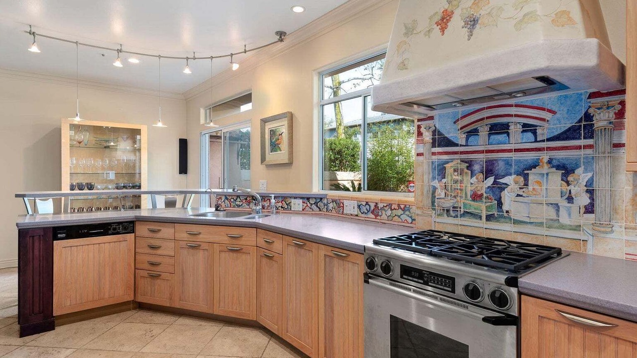 Photo of Kitchen in Toro Canyon