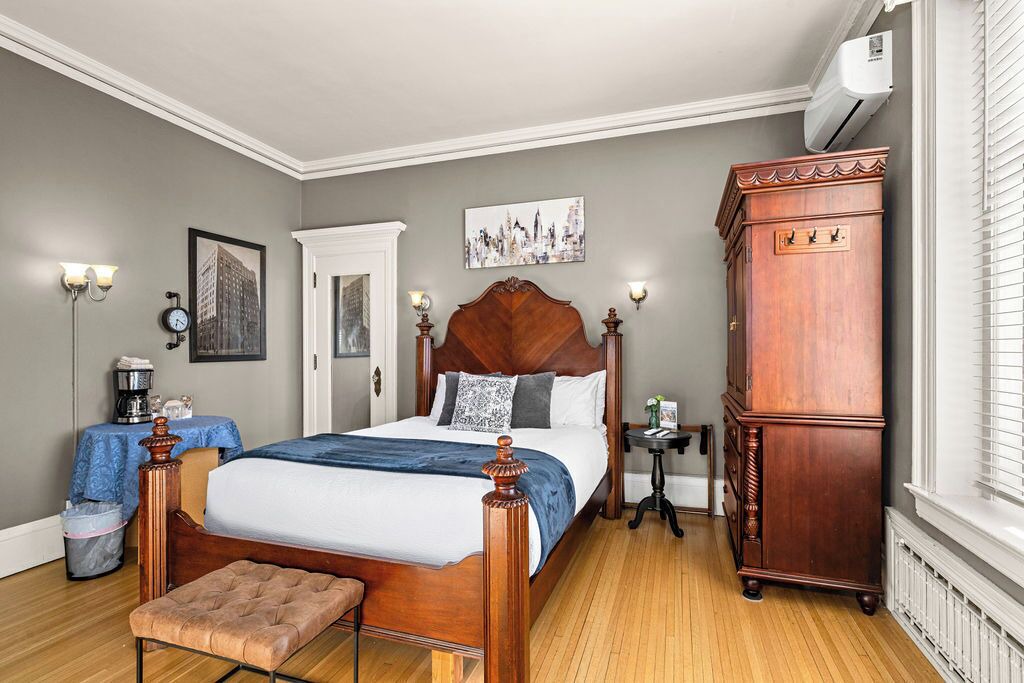 Photo of Bedroom in Congdon Park