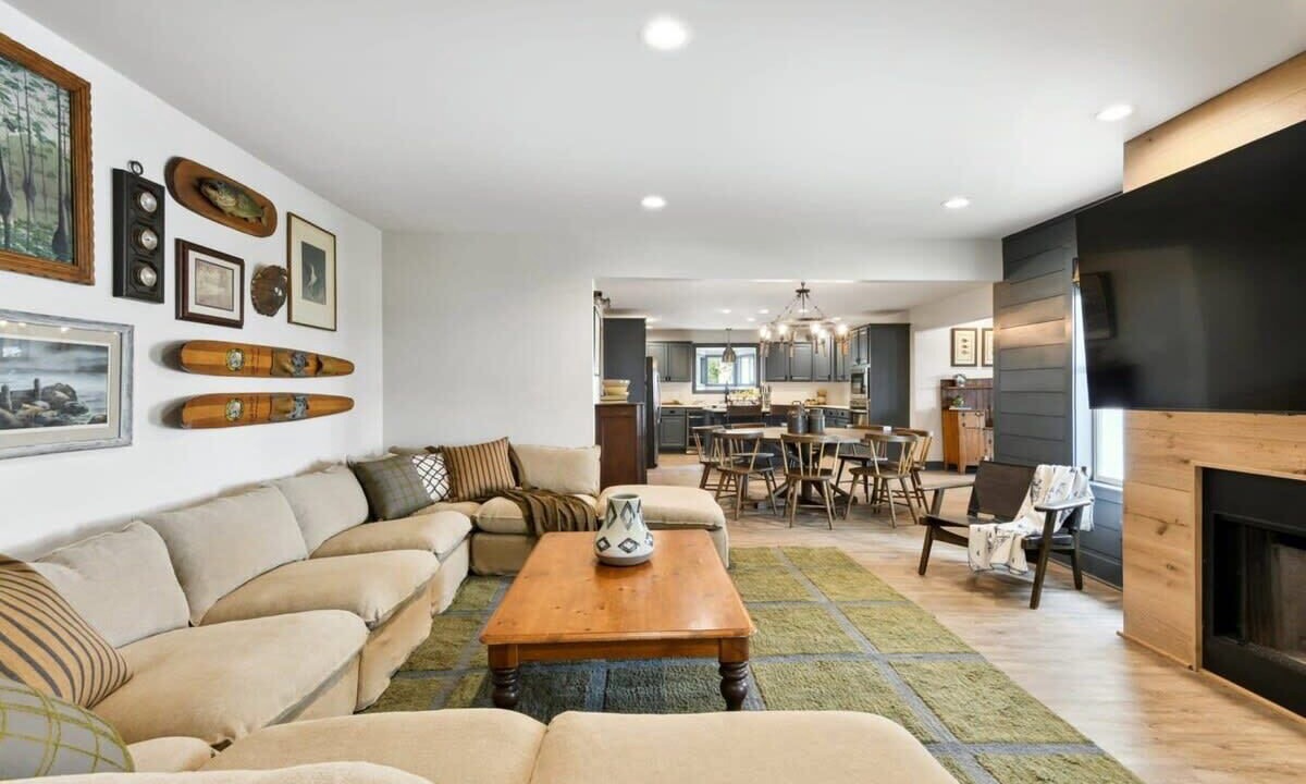 Photo of Livingroom in Shoreline Park